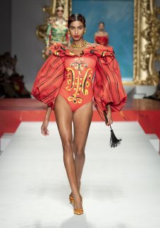 moschino jeremy scott kodd magazine