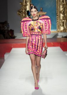 moschino jeremy scott kodd magazine