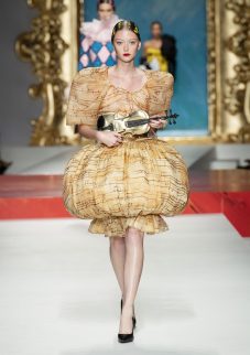 moschino jeremy scott kodd magazine