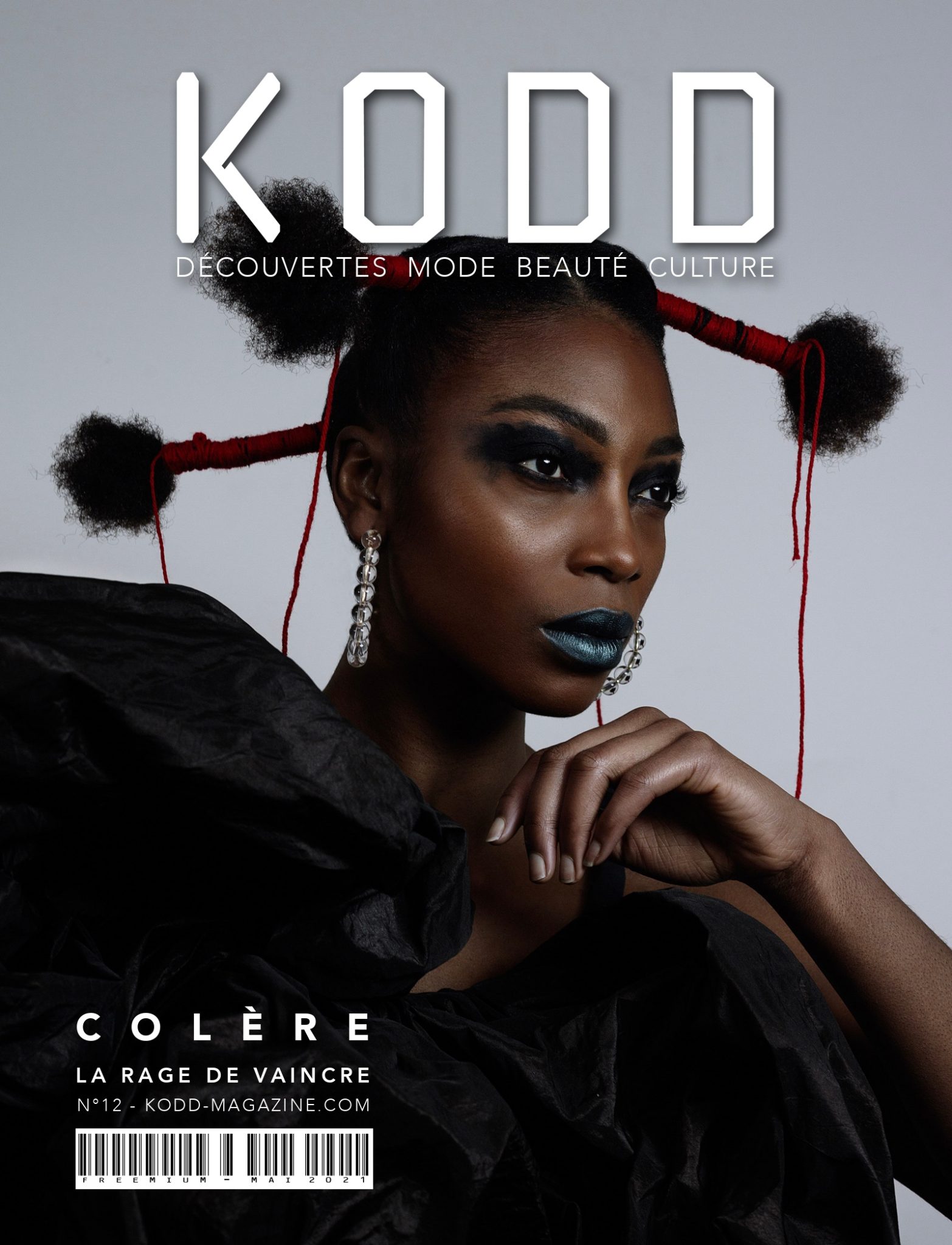 Paper & Digital Magazine - Kodd Magazine