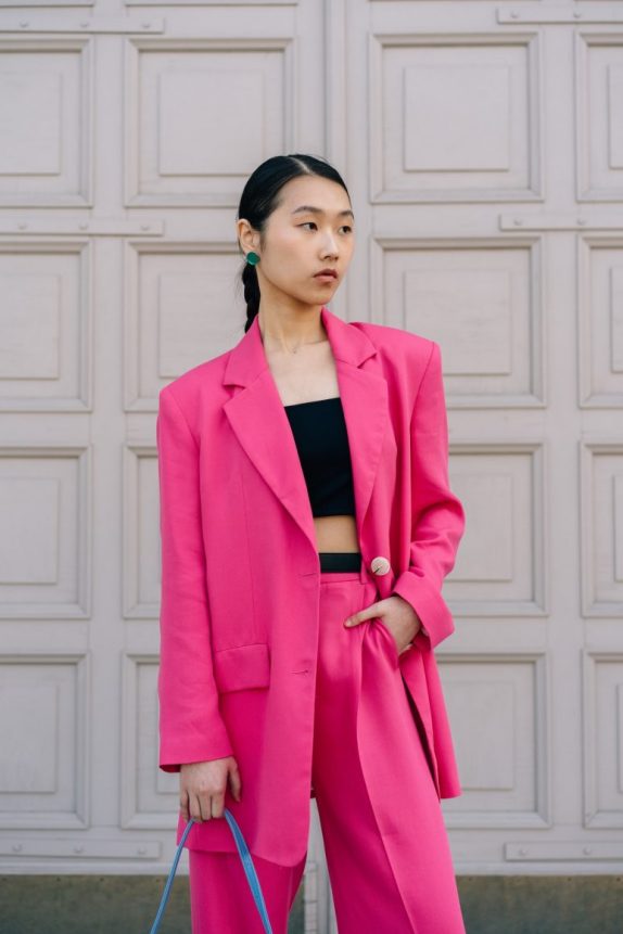pexels cottonbro studio kodd magazine mode fashion rose pink