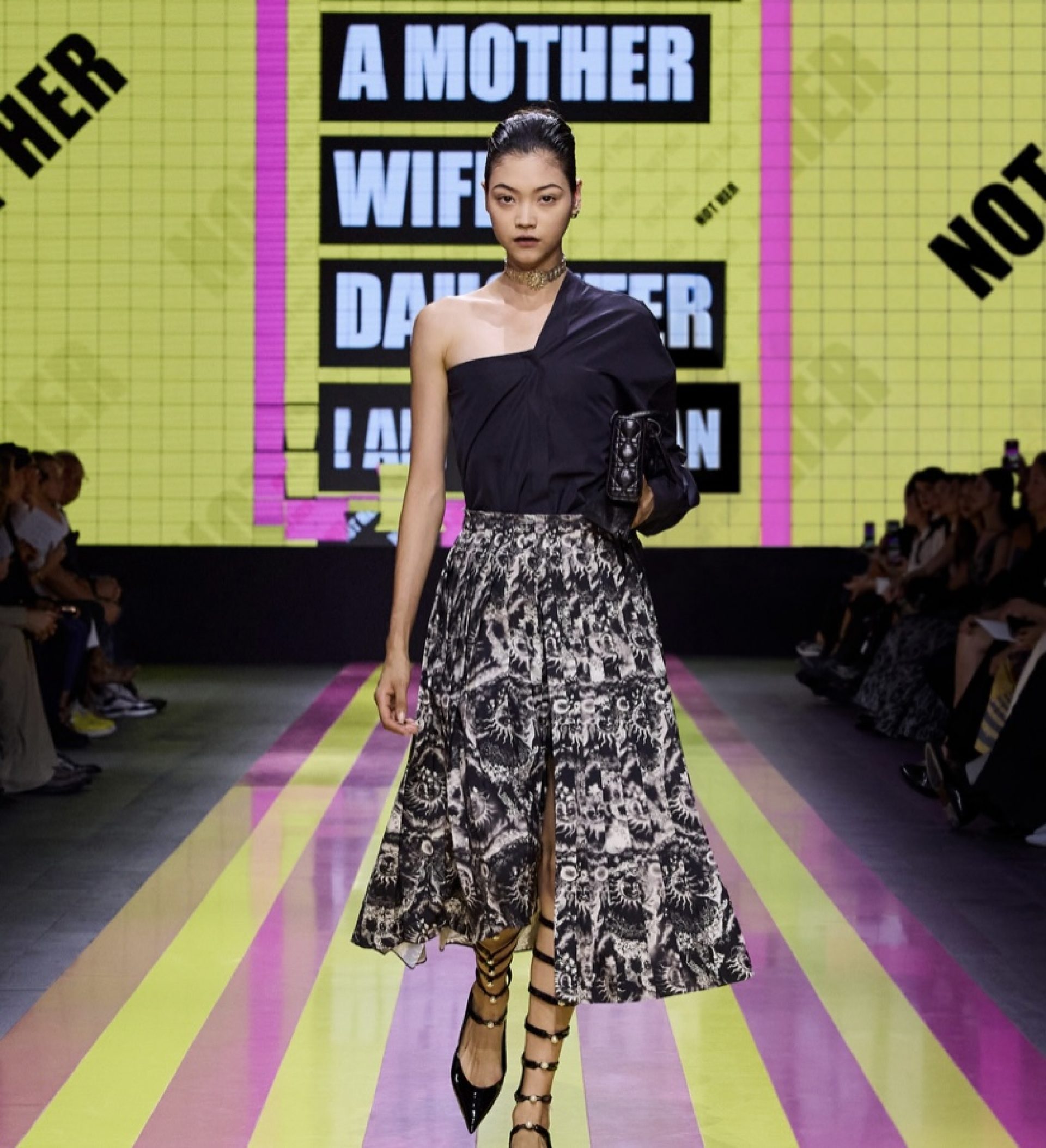 les tendances de la fashion week printemps-ete 2024 a paris chez dior & saint-laurent