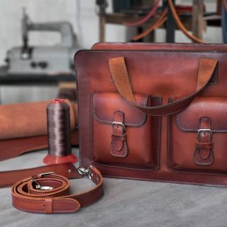 Look branchés accessoires en cuir Gérard Darel Trendy looks Leather accessories Kodd magazine médias