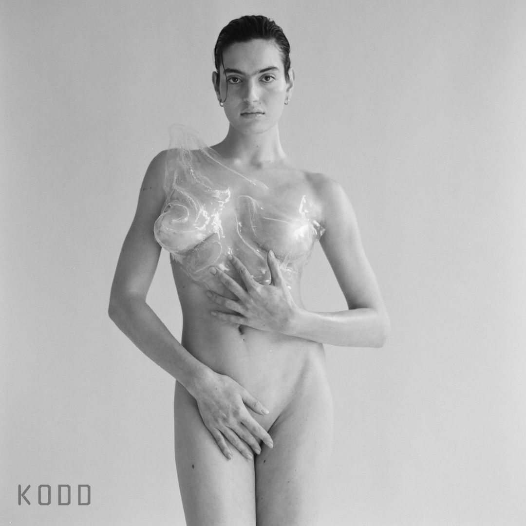 kodd magazine editorial fashion mode molds as melodies dean avisar