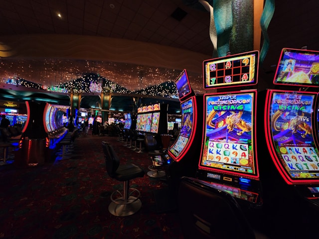 unsplash cindy f ambiance casinos kodd magazine medias culture