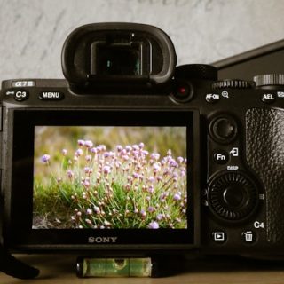 unsplash nick fewings phtotographie retro argente kodd magazine medias culture