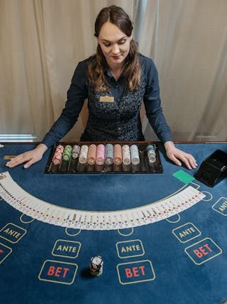 pexels pavel danilyuk crazytower casino kodd magazine medias culture