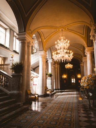 unsplash ari dutilh palace hotel luxe architecture kodd magazine medias culture