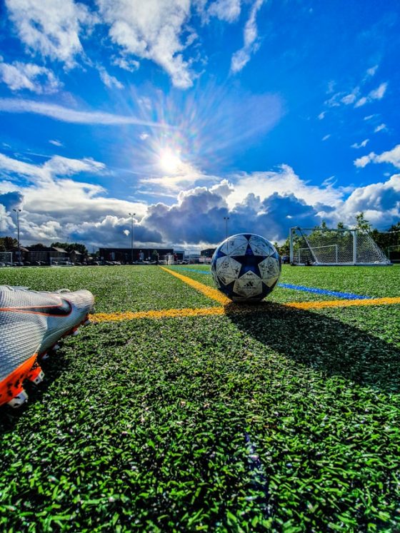 unsplash jason charters sport football kodd magazine medias culture