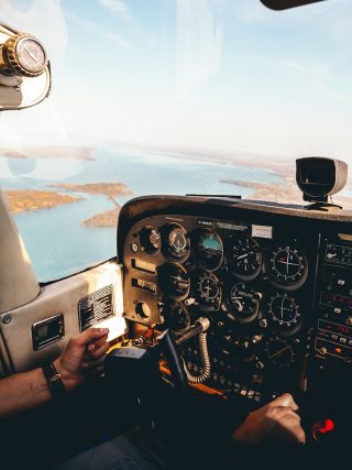 unsplash william topa aviation objets histoire kodd magazine medias culture