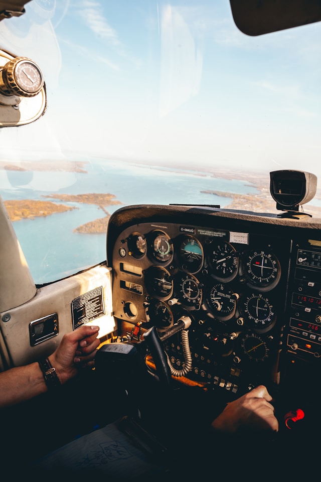 unsplash william topa aviation objets histoire kodd magazine medias culture