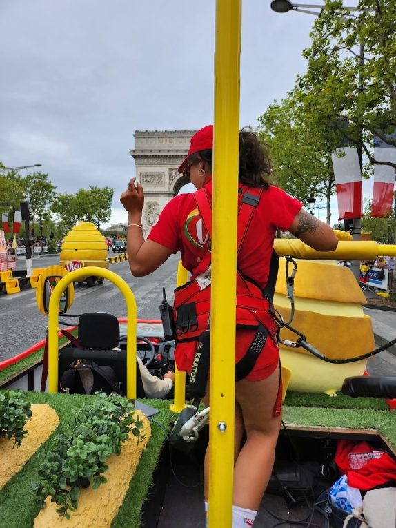 vico thoiry champs elysees tour de france chips francaise food culture lifestyle kodd magazine medias vico thoiry champs elysees tour de france chips francaise food culture lifestyle kodd magazine medias