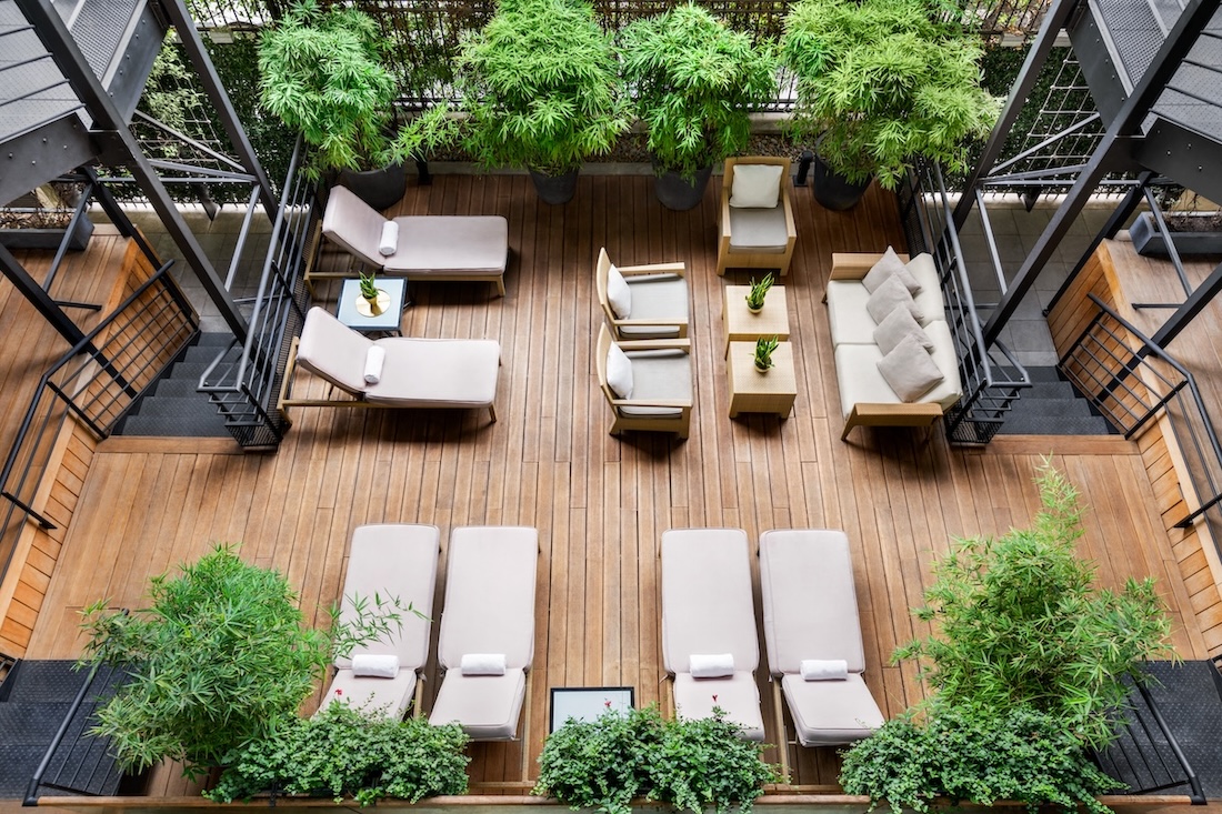 shangri la paris chi le spa terrace © shangri la paris kodd magazine medias lifestyle bien etre well being
