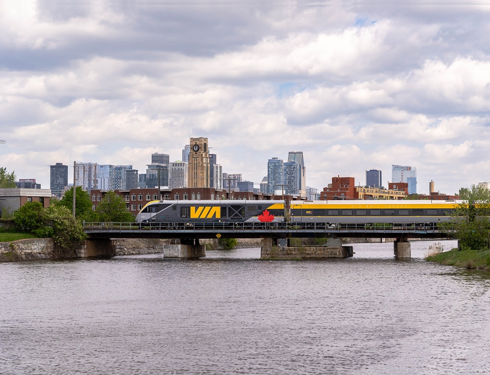 train travel canada via rail montreal ottawa