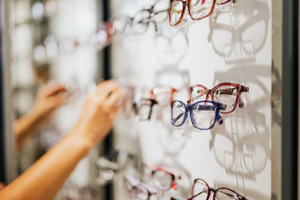 choisir lunettes de vue femmes visage style choose women glasses face kodd magazine medias choisir lunettes de vue femmes visage style choose women glasses face kodd magazine medias