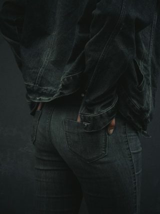 unsplash pramod tiwari vestes pantalons jean kodd magazine medias mode